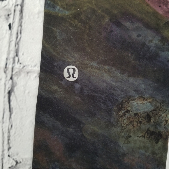 Lululemon Fast & Free Leggings - Picture 8 of 11